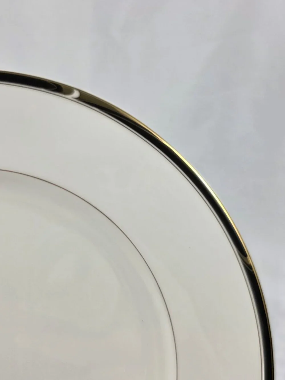 ONE Mikasa Academy Bone China Dinner Plates White with Black & Gold Band NEW